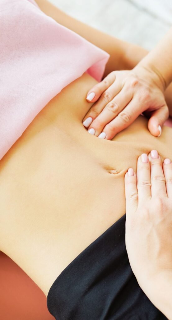 Osteopathie behandeling aan de buik - voorbeeld